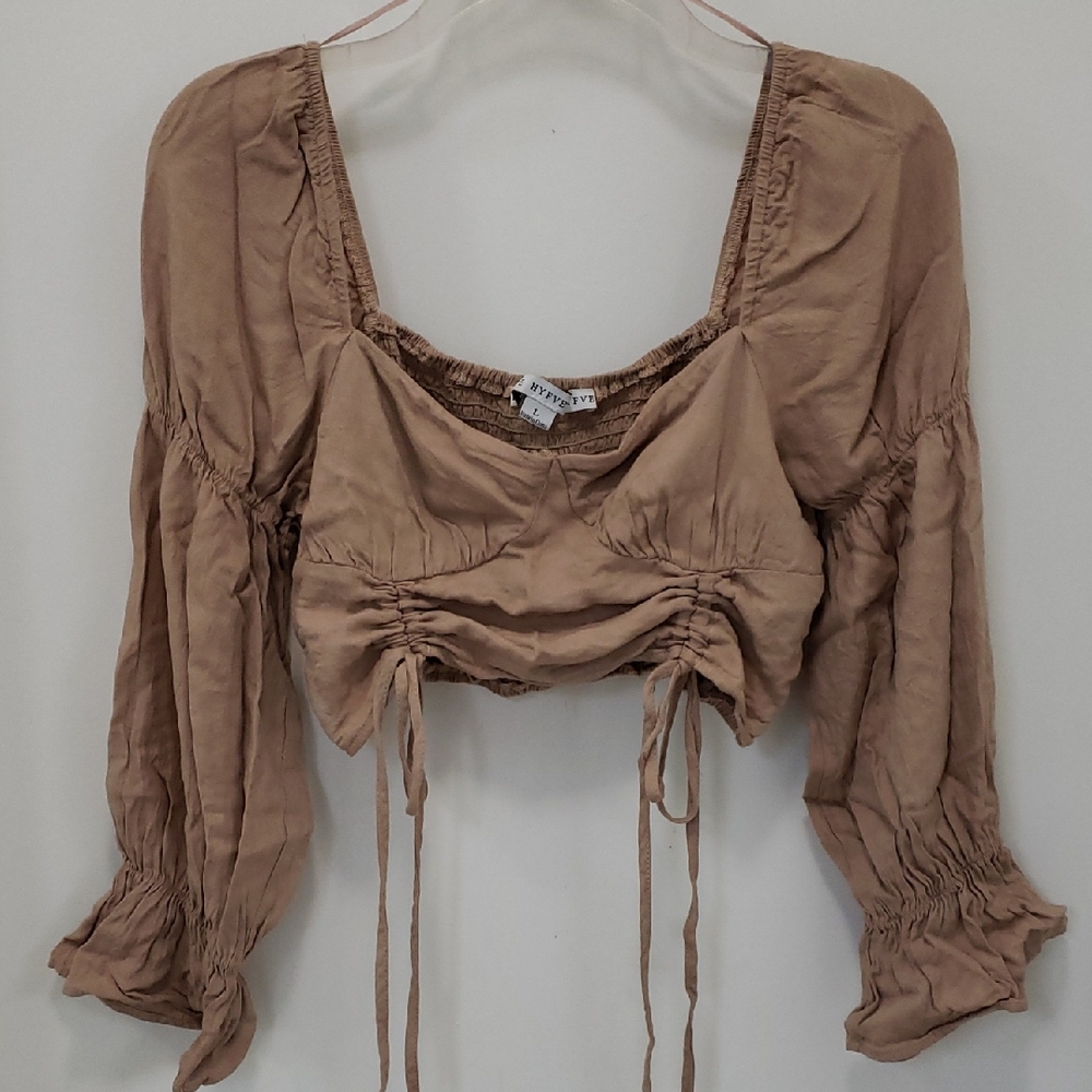 〰️HYFVE〰️ Tan Tie Front Peasant Crop Top L